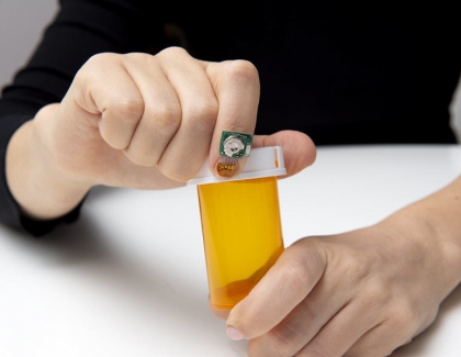 Fingernail Sensors and AI Can Help Clinicians to Monitor Health and Disease Progression
