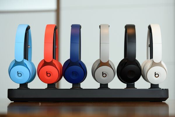 Apple S Beats Releases Solo Pro Headphones Cdrinfo Com
