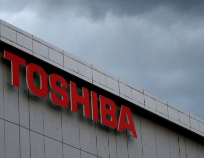 Foxconn, Apple, and SoftBank Pursue Acquisition of Toshiba Memory Unit