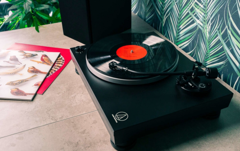Audio-Technica Launches Its Latest Vinyl Turntable and Wireless Headphone Duo At IFA 2019