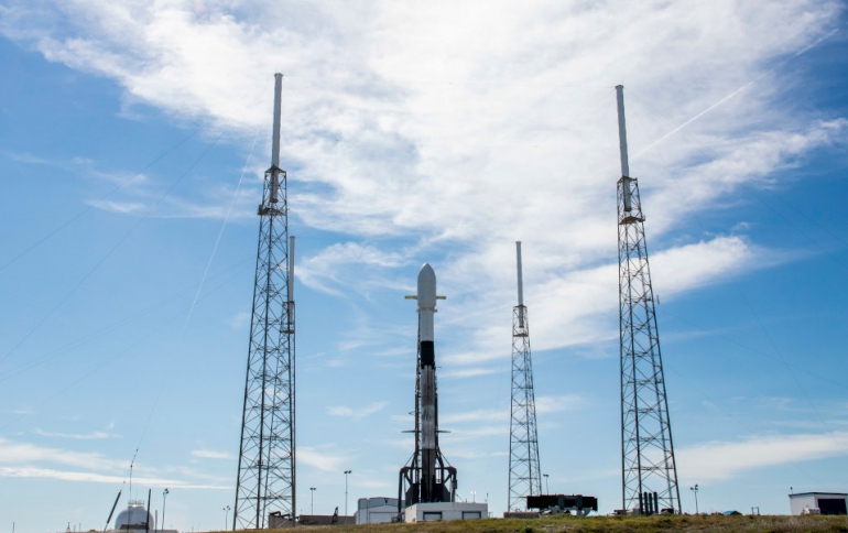 SpaceX Sends New Bunch of Satellites to Space