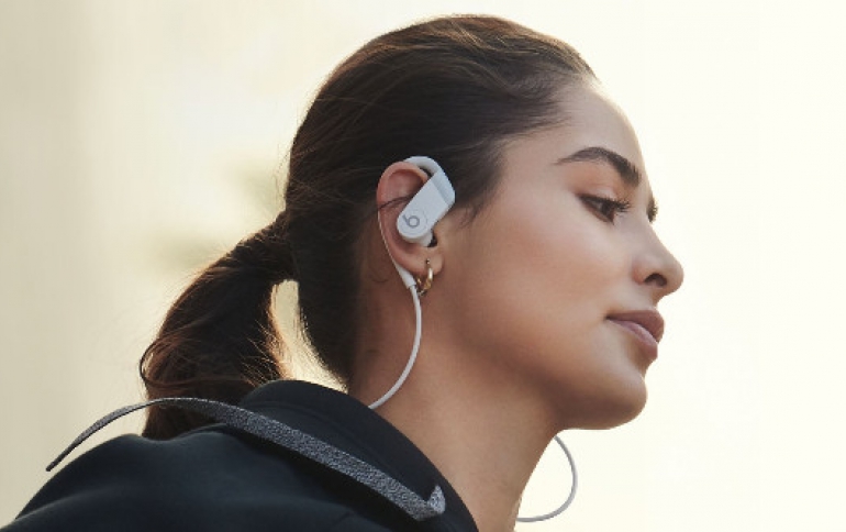 Apple Powerbeats 4 Earphones Support Siri