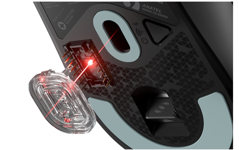 World's Lightest Gaming Mouse Boasts Carbon Fiber Design