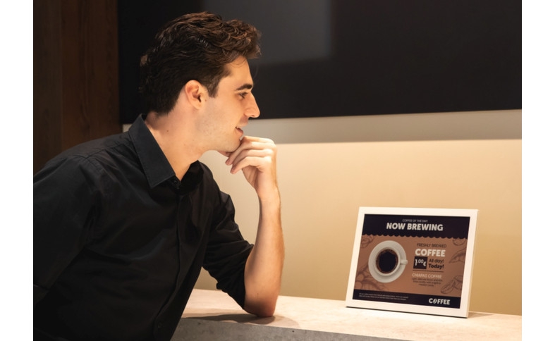 Samsung Debuts 13-Inch Color E-Paper