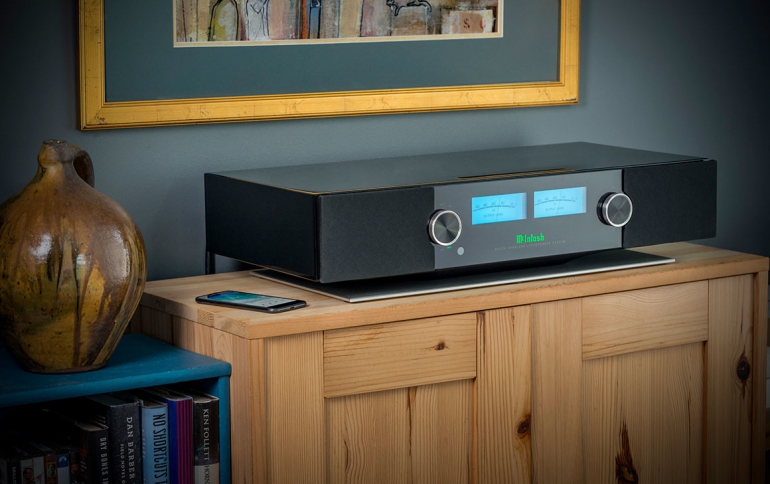 McIntosh RS200 Wireless Loudspeaker System Now Available 