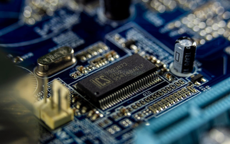 Soft2bet and the unseen hardware that makes instant play possible
