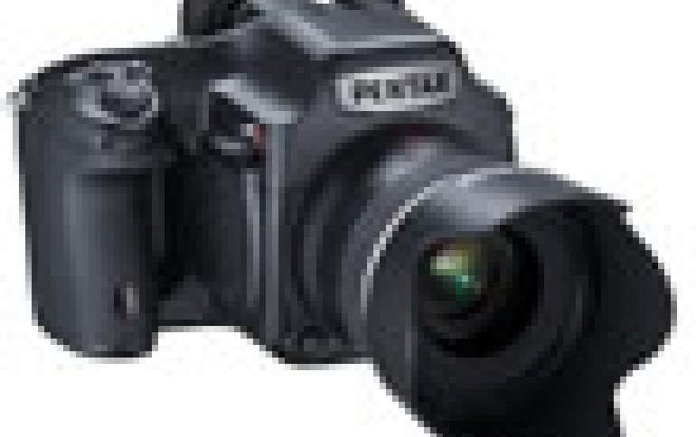 Ricoh Releases 51.4-Mpixel Pentax 645Z SLR Camera