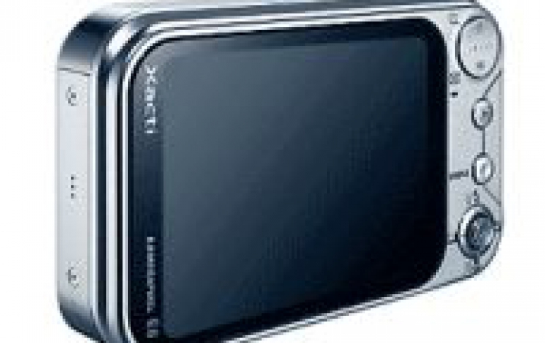 Sanyo Xacti E6 Camera with 3 inch LCD Screen