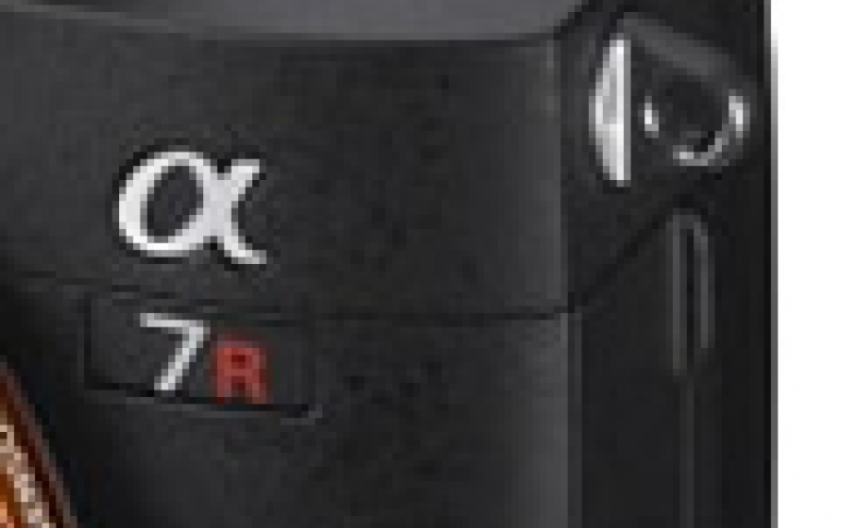 Sony's New Full-frame α7R III Interchangeable Lens Camera Combines 42.4 MP Resolution and Speed