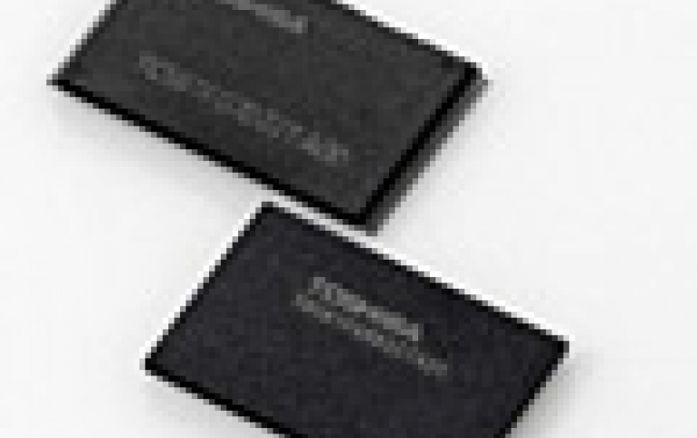 Toshiba Starts Sampling 64-Layer, 512-gigabit 3D Flash Memory