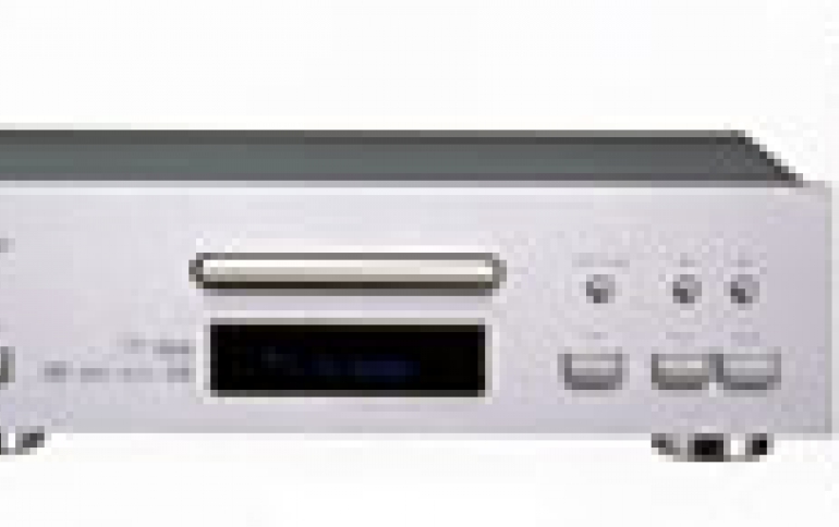 New universal player DV-15 with DVI output by Teac 